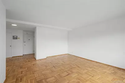 21-85 34th Ave #3B, Astoria, NY 11106 - Photo 9