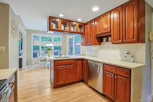 27 Longview Dr, Eastchester, NY 10709 - Photo 15