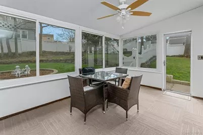 260 Roundhill Drive, Yonkers, NY 10710 - Photo 15