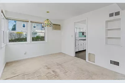 260 Roundhill Drive, Yonkers, NY 10710 - Photo 9