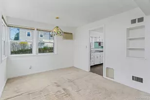 260 Roundhill Dr, Yonkers, NY 10710 - Photo 9