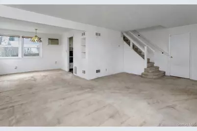 260 Roundhill Drive, Yonkers, NY 10710 - Photo 3