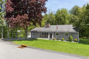 18 Collier Dr E, Carmel, NY 10512 - Photo 5