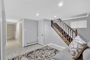 8 Vernon St, Farmingdale, NY 11735 - Photo 21