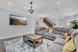 8 Vernon St, Farmingdale, NY 11735 - Photo 7