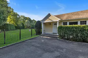 7 Shady Meadow Ln, Syosset, NY 11791 - Photo 49