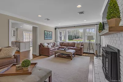 7 Shady Meadow Lane, Syosset, NY 11791 - Photo 17