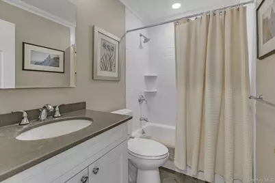 7 Shady Meadow Lane, Syosset, NY 11791 - Photo 23