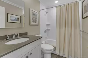 7 Shady Meadow Ln, Syosset, NY 11791 - Photo 23
