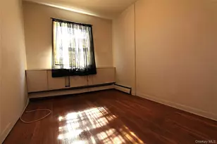 60-60 69th Pl, Maspeth, NY 11378 - Photo 13