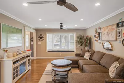 528 Mollie Boulevard, Holbrook, NY 11741 - Photo 5