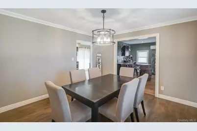 528 Mollie Boulevard, Holbrook, NY 11741 - Photo 9