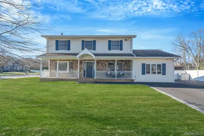 528 Mollie Boulevard, Holbrook, NY 11741 - Photo 1