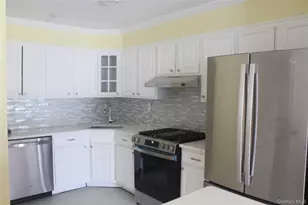 274 Robinson Ave, Bronx, NY 10465 - Photo 5