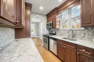 71 Longfellow St, Hartsdale, NY 10530 - Photo 21