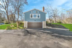 2 Pebble Hill Dr, Northport, NY 11768 - Photo 5