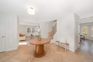 2 Pebble Hill Dr, Northport, NY 11768 - Photo 9