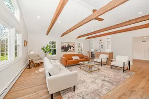 2 Pebble Hill Dr, Northport, NY 11768 - Photo 13