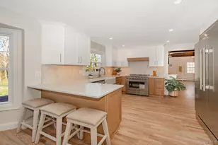 2 Pebble Hill Dr, Northport, NY 11768 - Photo 15