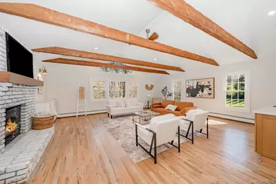 2 Pebble Hill Drive, Northport, NY 11768 - Photo 11