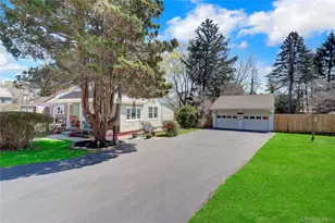 35 E 12th St, Huntington Station, NY 11746 - Photo 3