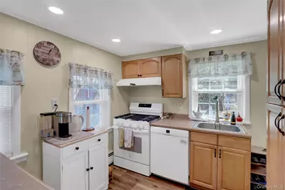 35 E 12th Street, Huntington Station, NY 11746 - Photo 17