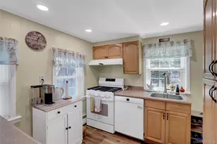 35 E 12th St, Huntington Station, NY 11746 - Photo 17