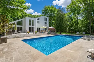 44 Diane Dr, East Hampton, NY 11937 - Photo 3