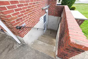 1102 Phoebe St, Franklin Square, NY 11010 - Photo 23