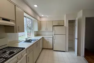 25 Norwood Rd, Port Washington, NY 11050 - Photo 7