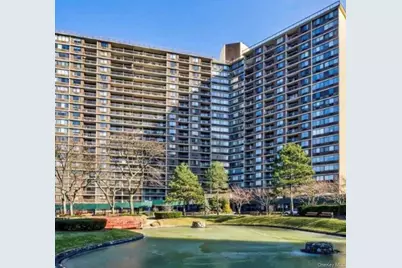 2 Bay Club #10V, Bayside, NY 11360 - Photo 1