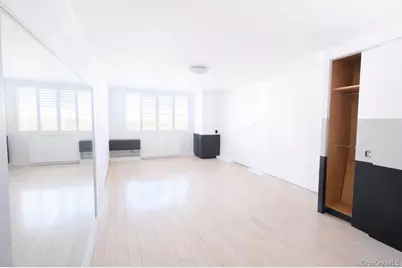 2 Bay Club #10V, Bayside, NY 11360 - Photo 9