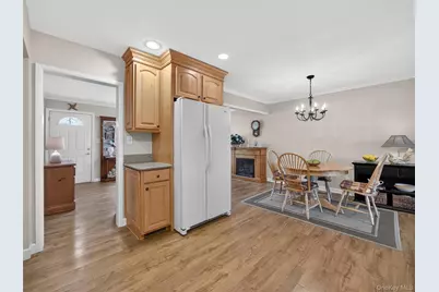 37 Maplewood Boulevard, Suffern, NY 10901 - Photo 9