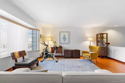 240-46 Oak Park Drive #37a, Little Neck, NY 11362 - Photo 3