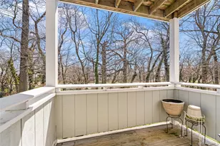 24046 Oak Park Dr, Little Neck, NY 11362 - Photo 13