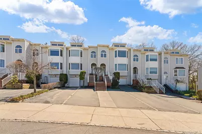 240-46 Oak Park Drive #37a, Little Neck, NY 11362 - Photo 3