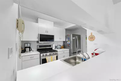 240-46 Oak Park Drive #37a, Little Neck, NY 11362 - Photo 9