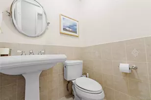 240-46 Oak Park Dr, Little Neck, NY 11362 - Photo 23