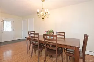 43 Flagstone Ln, Westbury, NY 11590 - Photo 7