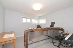 43 Flagstone Ln, Westbury, NY 11590 - Photo 11