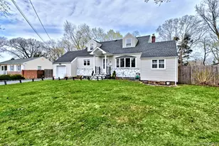 12 Bruce Ln, Kings Park, NY 11754 - Photo 3