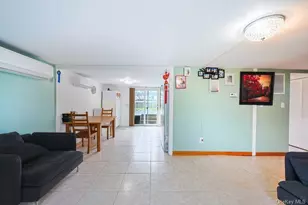 376 Magnolia Dr, Selden, NY 11784 - Photo 5