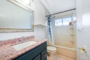 376 Magnolia Dr, Selden, NY 11784 - Photo 15