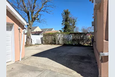 21923 114th Road, Cambria Heights, NY 11411 - Photo 9