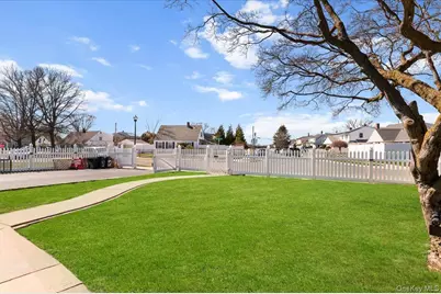 59 Slate Lane, Levittown, NY 11756 - Photo 3