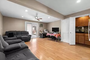 59 Slate Ln, Levittown, NY 11756 - Photo 7