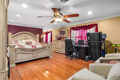 21 Darewood Lane, Valley Stream, NY 11581 - Photo 13