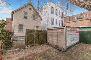 777 E 225th St, Bronx, NY 10466 - Photo 3