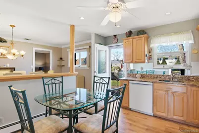 64 Avenue D, Holbrook, NY 11741 - Photo 21
