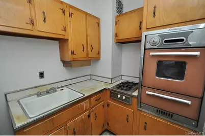 281 Garth Road #B3D, Scarsdale, NY 10583 - Photo 7